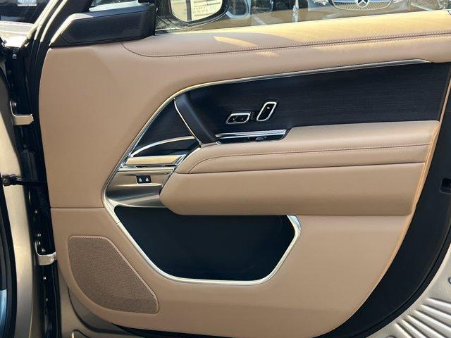 new 2025 Land Rover Range Rover car