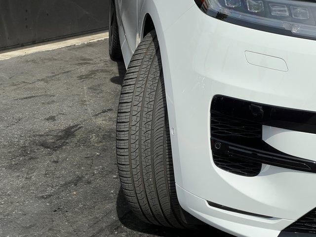 new 2025 Land Rover Range Rover Sport car