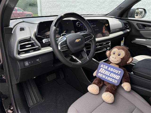new 2025 Chevrolet Traverse car, priced at $45,072