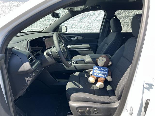 new 2026 Chevrolet Traverse car, priced at $43,960