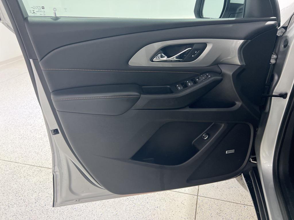 used 2021 Chevrolet Traverse car, priced at $22,880