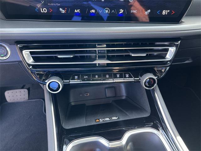 new 2026 Chevrolet Traverse car, priced at $45,415