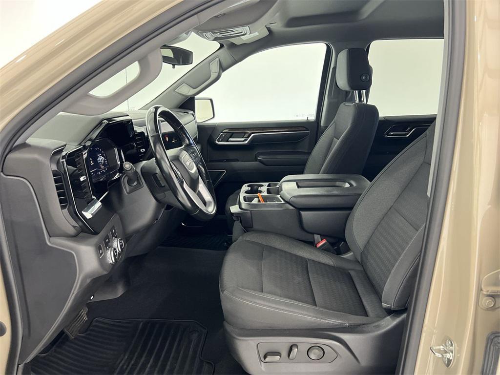 used 2022 GMC Sierra 1500 car, priced at $39,880
