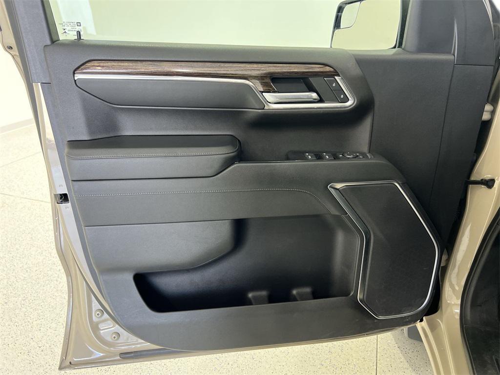 used 2022 GMC Sierra 1500 car, priced at $39,880