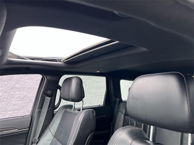 used 2016 Jeep Grand Cherokee car, priced at $17,880