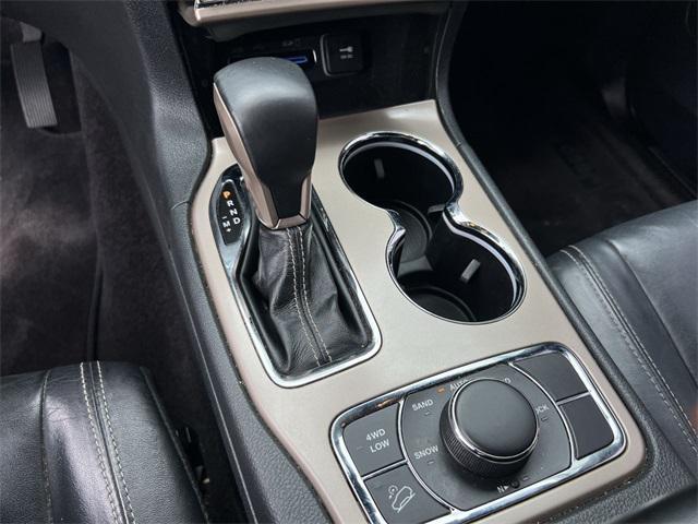 used 2016 Jeep Grand Cherokee car, priced at $17,880