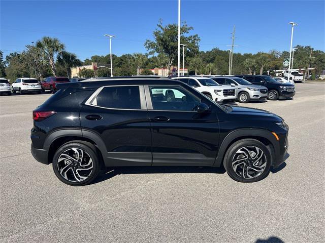 used 2025 Chevrolet TrailBlazer car, priced at $27,880