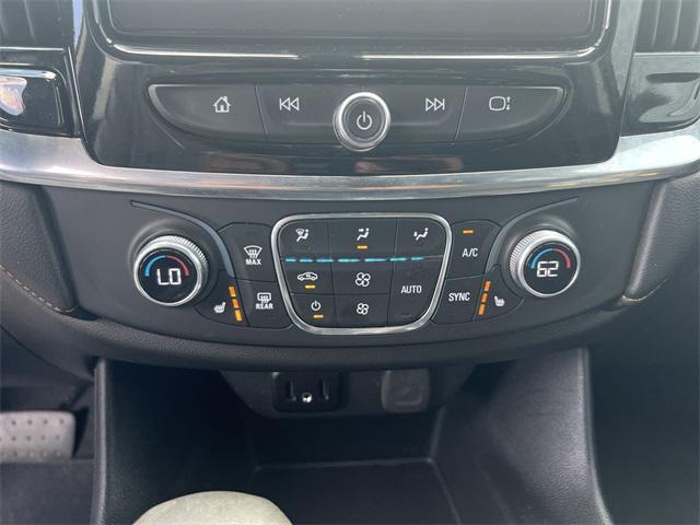 used 2021 Chevrolet Traverse car, priced at $28,590