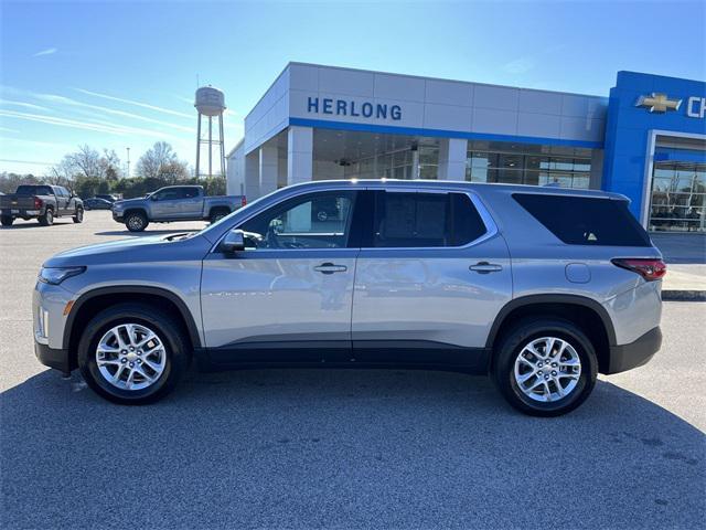 used 2024 Chevrolet Traverse car, priced at $34,880