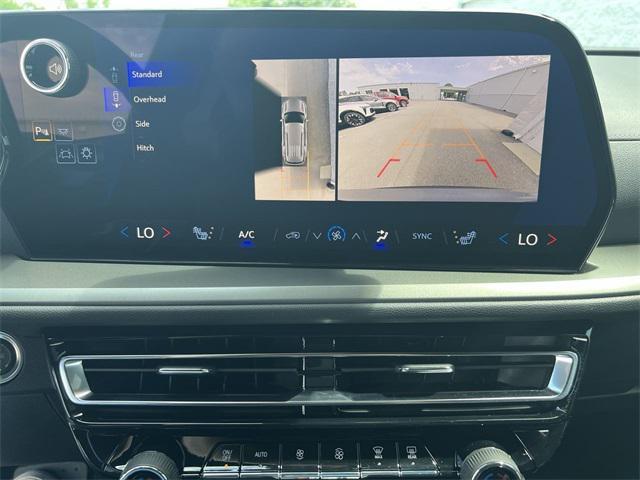 new 2025 Chevrolet Traverse car, priced at $45,072