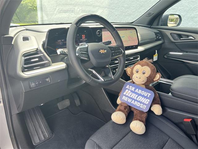new 2025 Chevrolet Traverse car, priced at $45,072