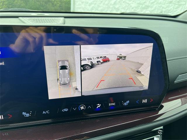 used 2024 Chevrolet Traverse car, priced at $49,616