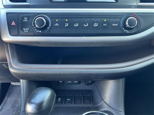 used 2018 Toyota Highlander car, priced at $14,760