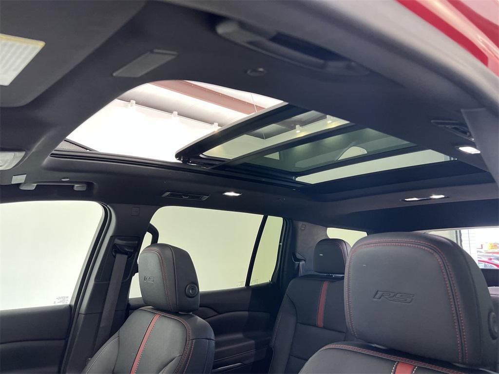 used 2024 Chevrolet Traverse car, priced at $50,615