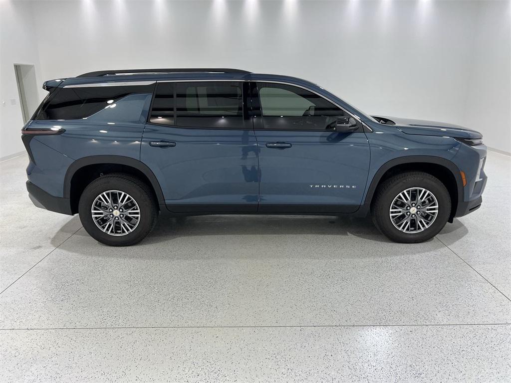 new 2025 Chevrolet Traverse car, priced at $42,871