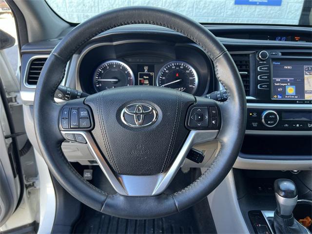 used 2016 Toyota Highlander car, priced at $16,880