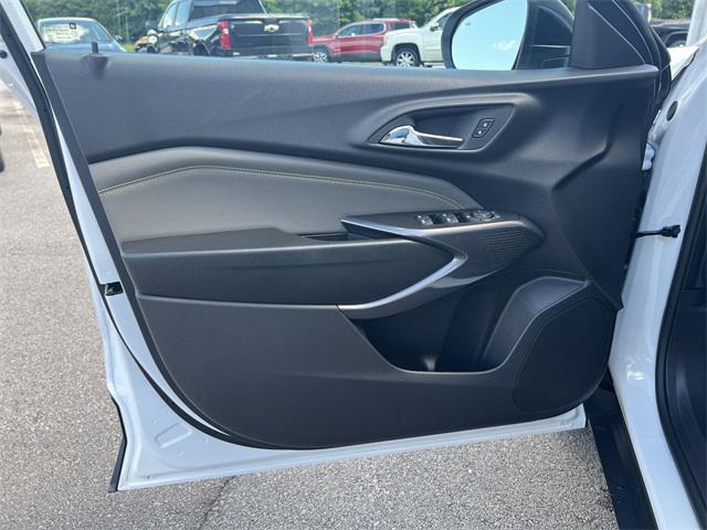 new 2025 Chevrolet Trax car, priced at $26,153