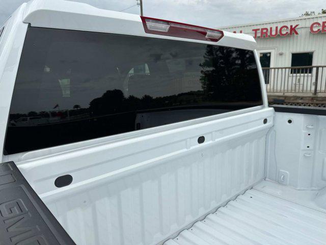 new 2025 GMC Sierra 1500 car, priced at $48,675