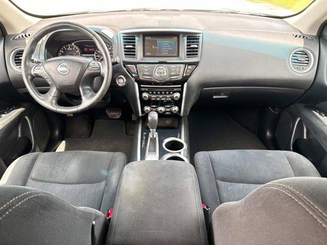 used 2014 Nissan Pathfinder car, priced at $9,995