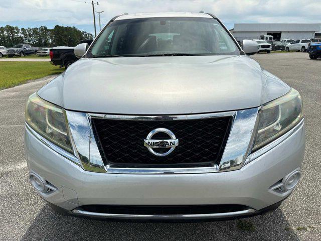 used 2014 Nissan Pathfinder car, priced at $9,995