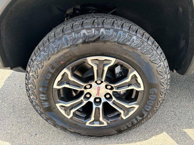 new 2025 GMC Canyon car, priced at $48,030