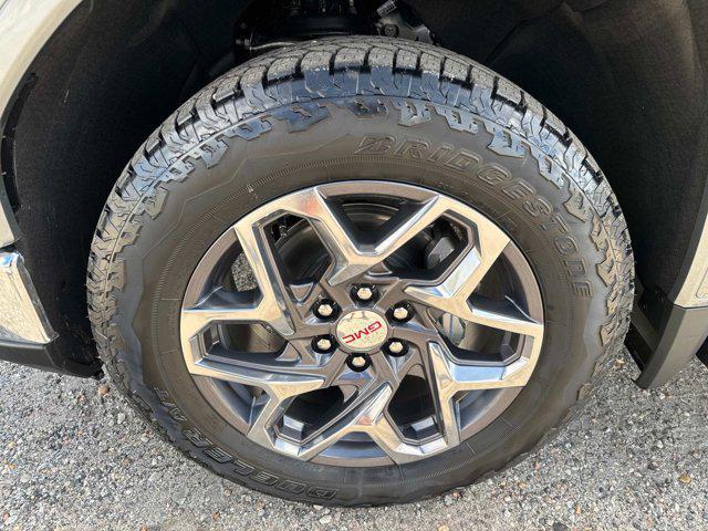 new 2025 GMC Sierra 1500 car, priced at $70,859