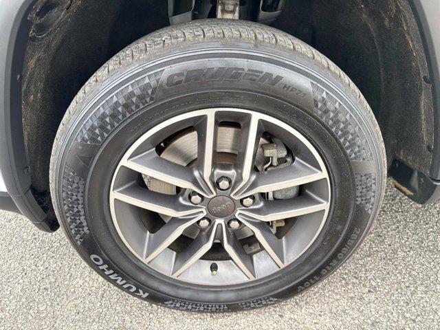 used 2022 Jeep Grand Cherokee car, priced at $29,900