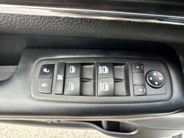 used 2022 Jeep Grand Cherokee car, priced at $29,900