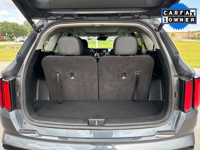 used 2023 Kia Sorento car, priced at $32,900