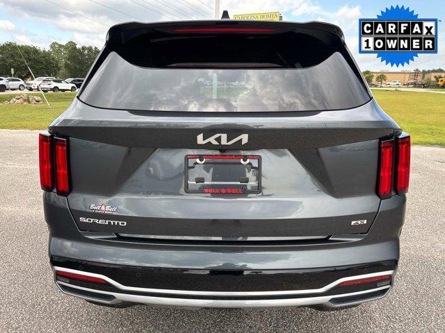 used 2023 Kia Sorento car, priced at $32,900