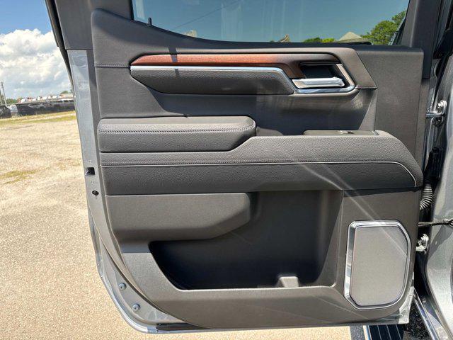 new 2025 GMC Sierra 1500 car, priced at $77,024