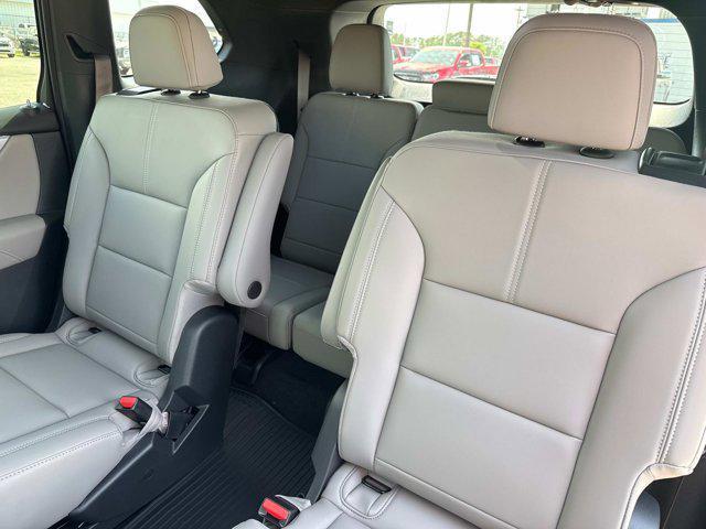 new 2025 GMC Acadia car, priced at $49,975