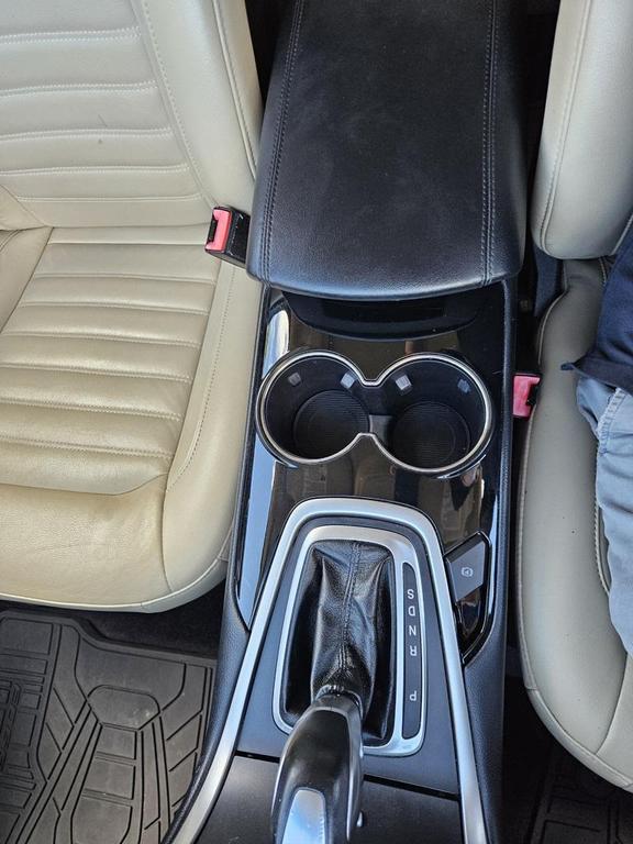 used 2015 Ford Edge car, priced at $14,000