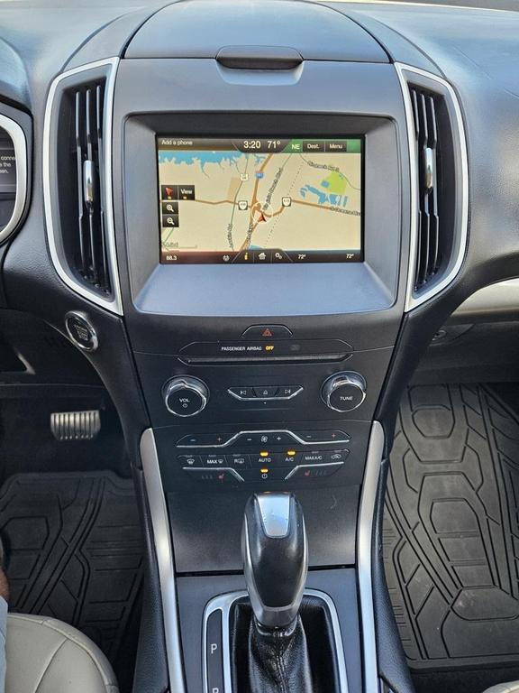 used 2015 Ford Edge car, priced at $14,000