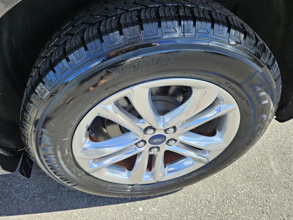 used 2015 Ford Edge car, priced at $14,000