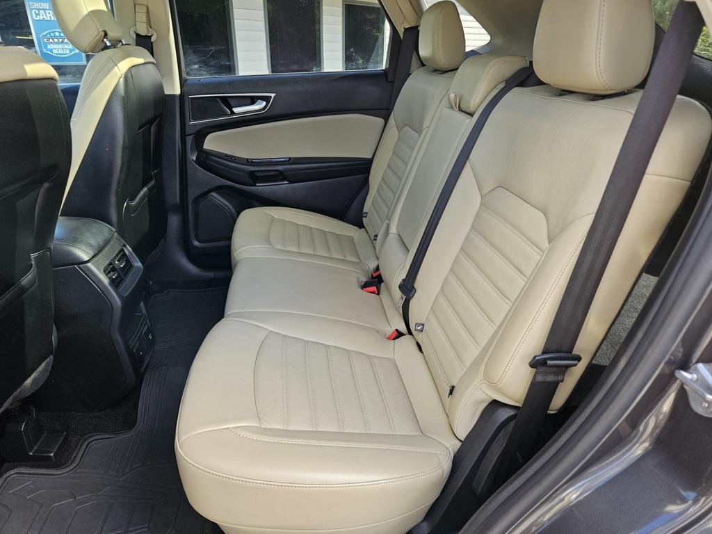 used 2015 Ford Edge car, priced at $14,000