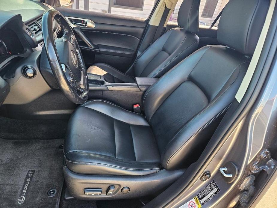 used 2016 Lexus CT 200h car, priced at $12,999