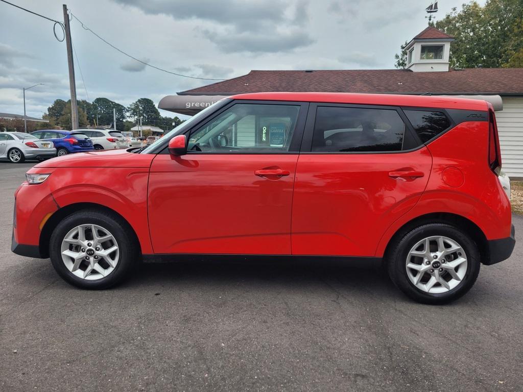 used 2021 Kia Soul car, priced at $14,000