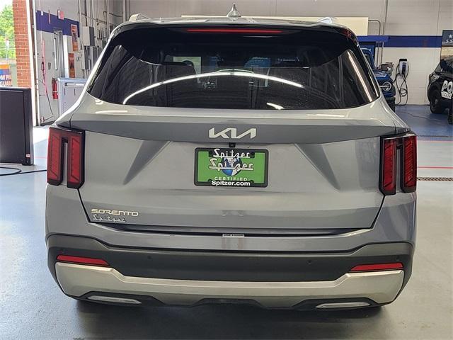 used 2024 Kia Sorento car, priced at $27,936
