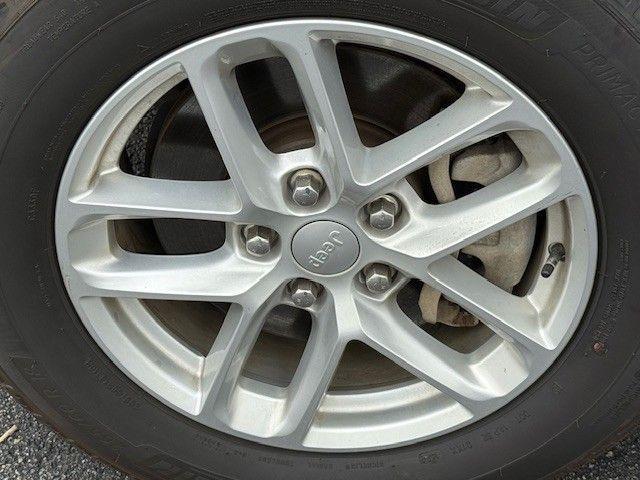 used 2024 Jeep Grand Cherokee L car, priced at $31,246