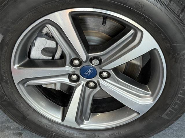 used 2022 Ford Edge car, priced at $25,995