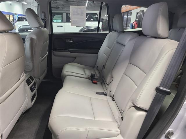 used 2022 Honda Pilot car, priced at $30,995