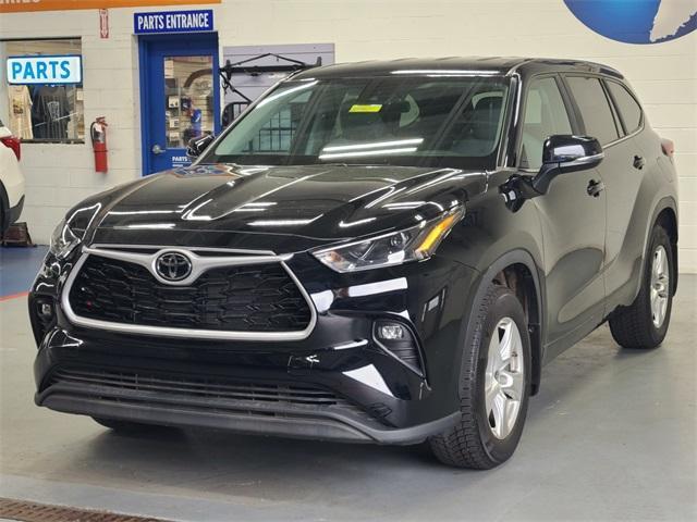 used 2023 Toyota Highlander car, priced at $31,991