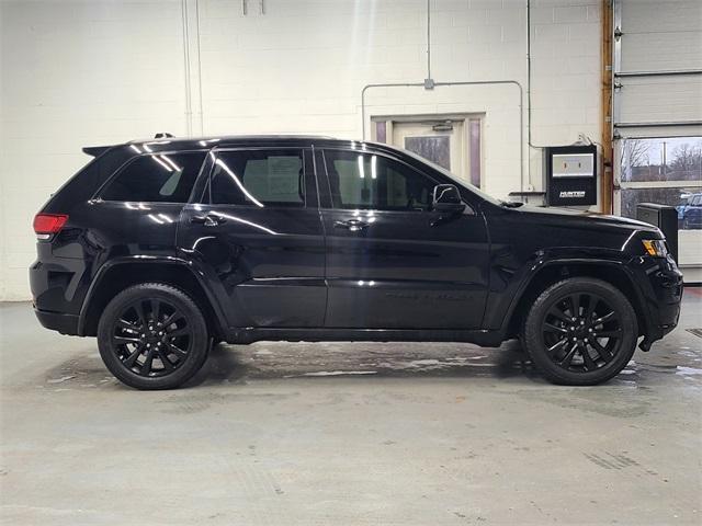 used 2017 Jeep Grand Cherokee car, priced at $15,444