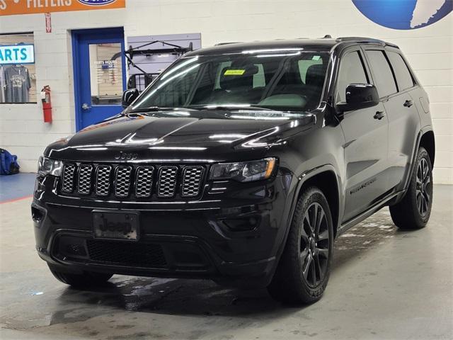 used 2017 Jeep Grand Cherokee car, priced at $15,444