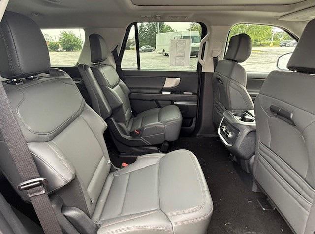 new 2025 Ford Expedition Max car, priced at $73,684
