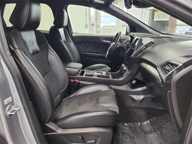 used 2023 Ford Edge car, priced at $32,995
