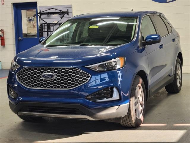 used 2024 Ford Edge car, priced at $30,999