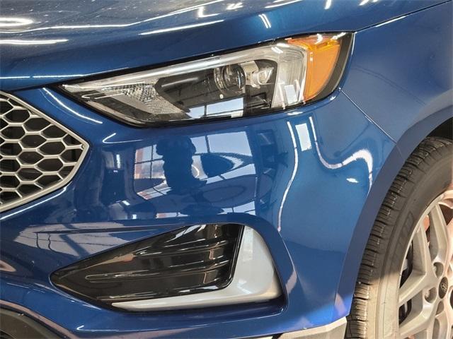 used 2024 Ford Edge car, priced at $30,999