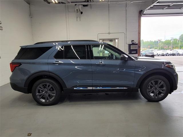 new 2025 Ford Explorer car, priced at $48,995
